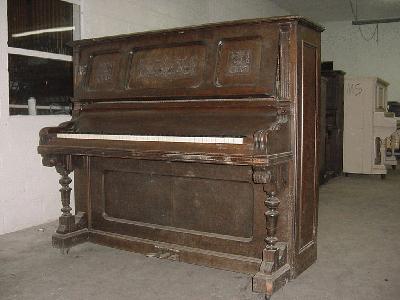 Beautiful Paul G. Mehlin Cottage Upright Piano